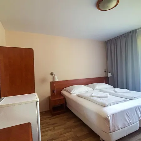 City Hostel Hostal *