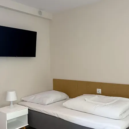 Hostal City Hostel *