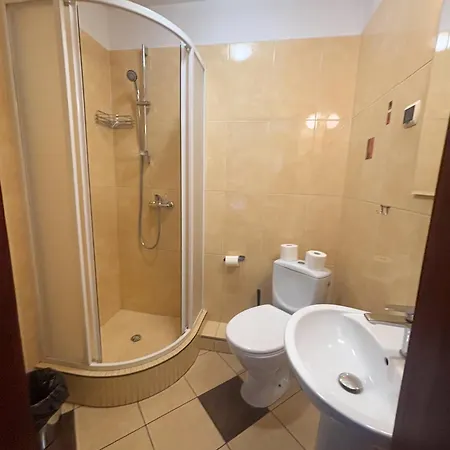 City Hostel Hostal *